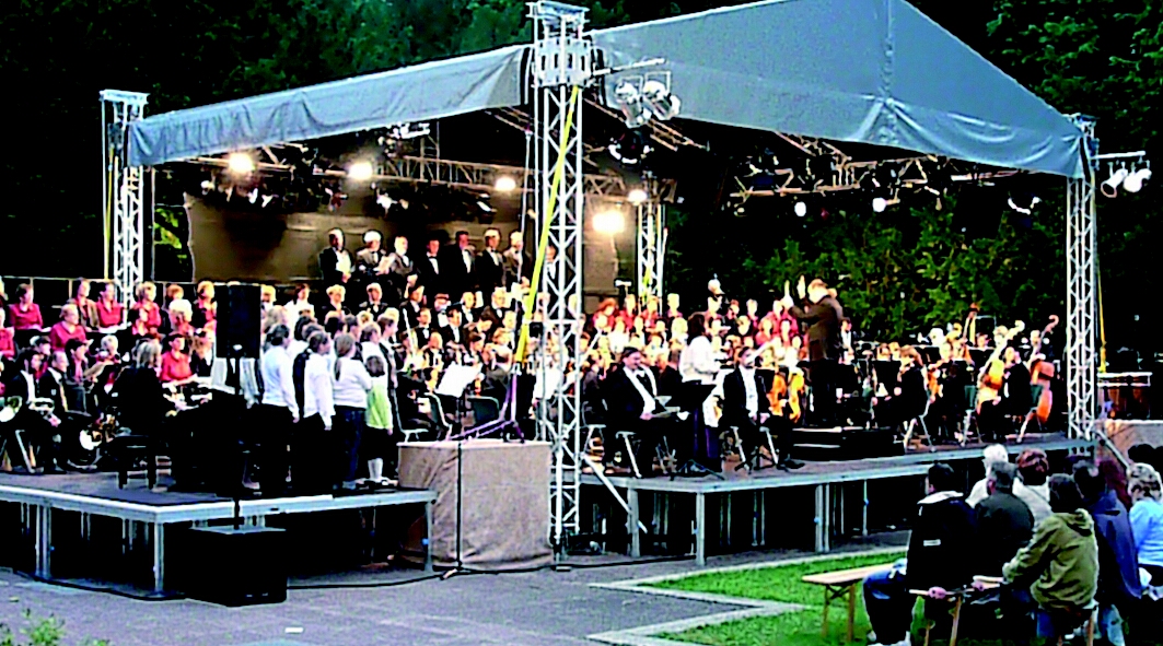 Foto: Opernchöre im Hugenottenpark
