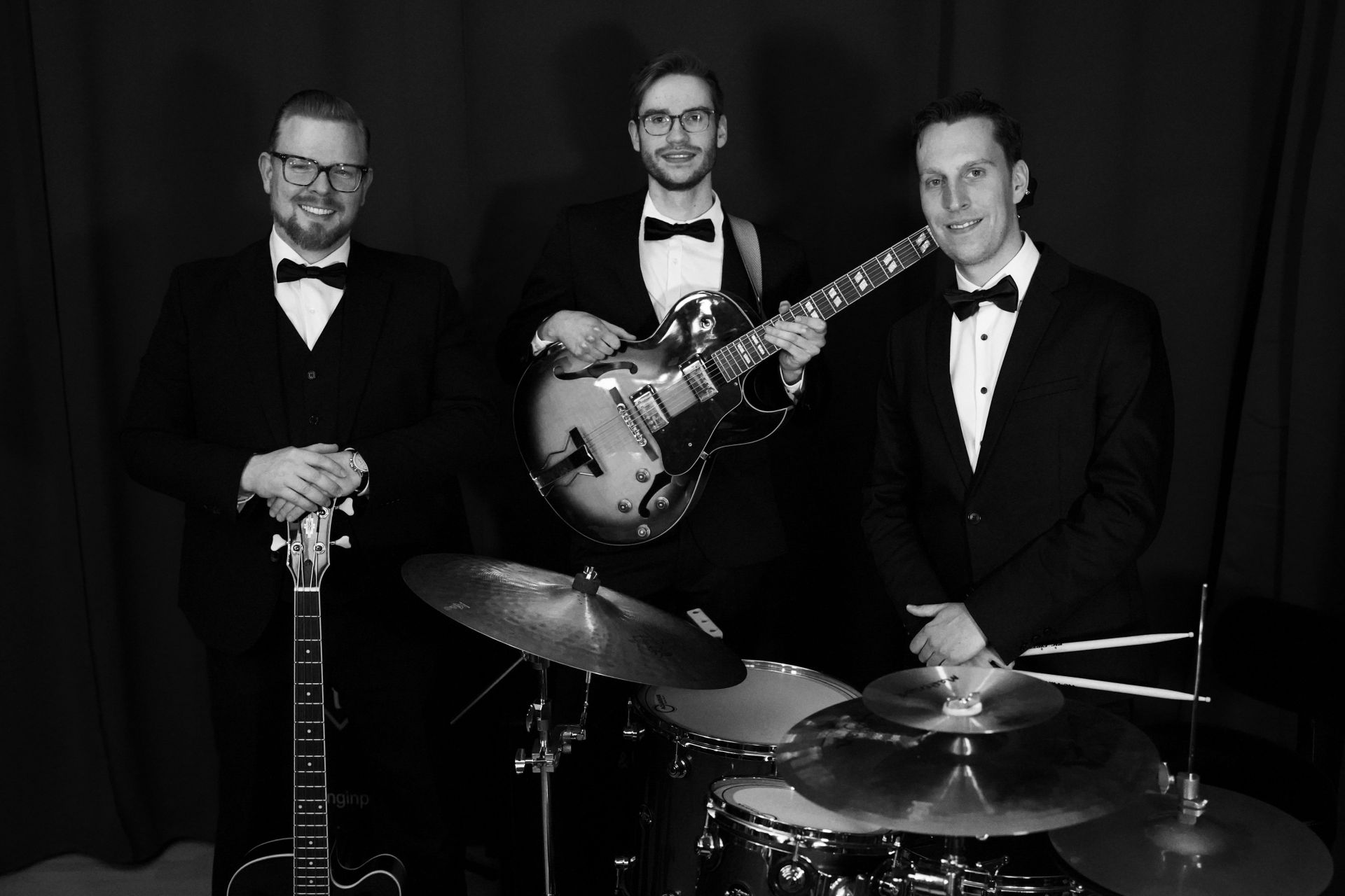 Foto: Trio mit Instrumenten