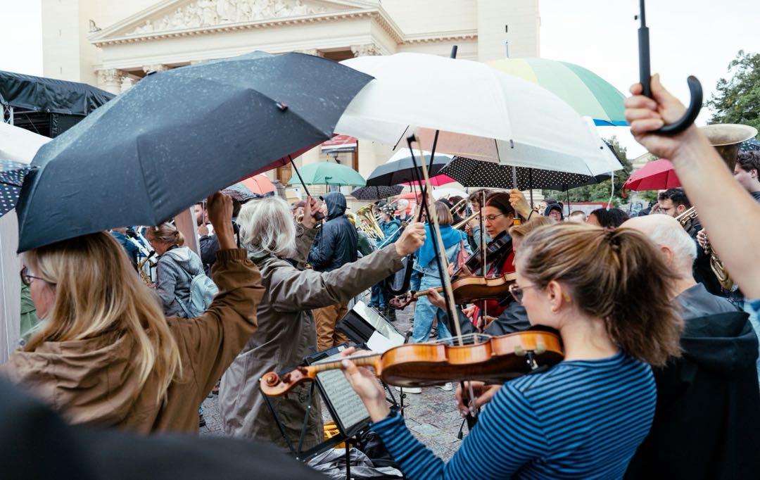 Foto: Demo - Schirmparade