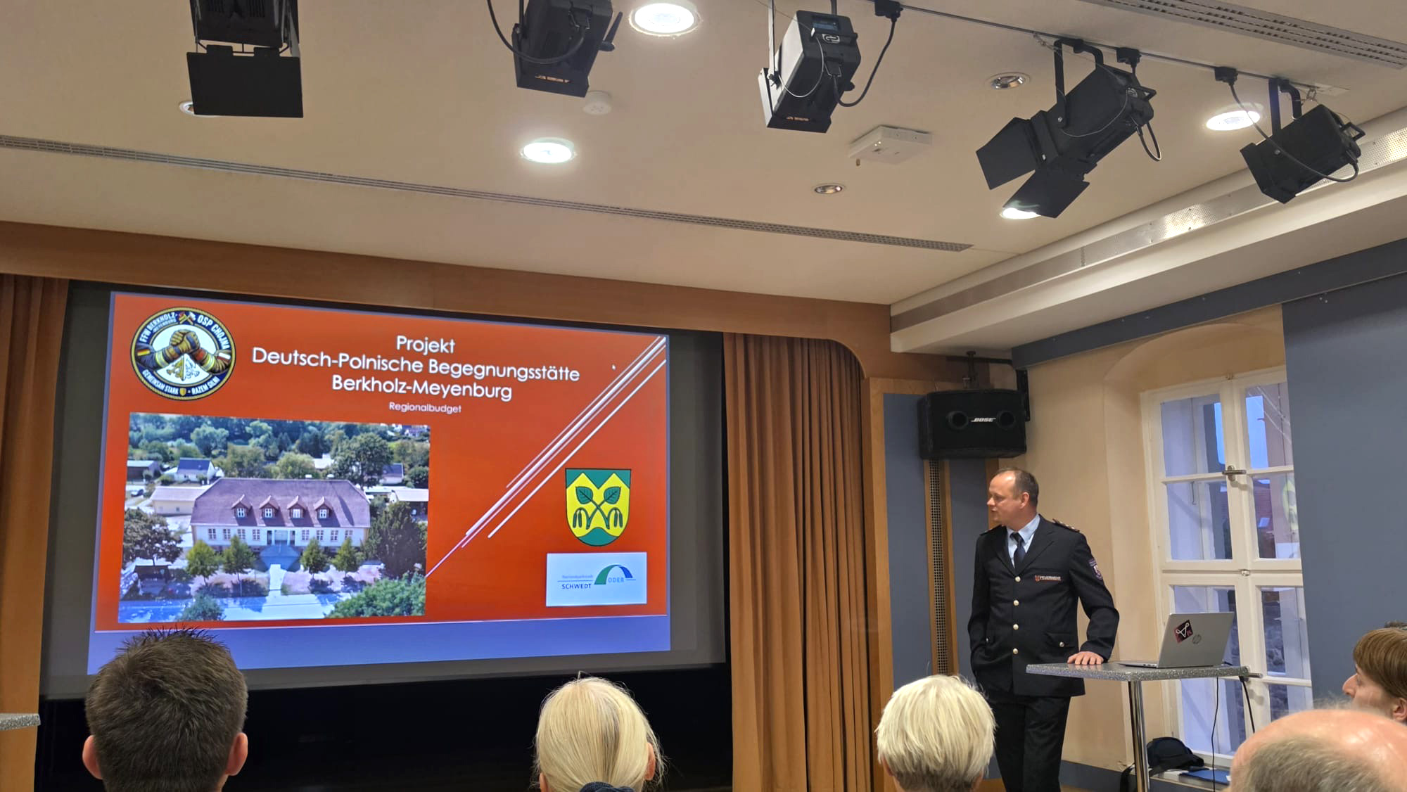 Foto: eine PowerPointPräsentation wird geszeigt