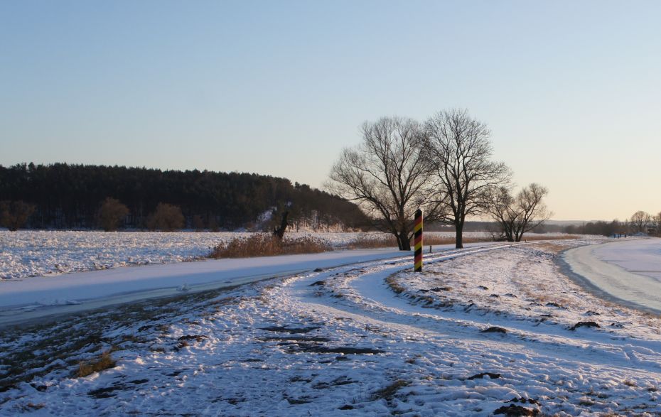 Foto: Oder und Polder mit Schnee und Eis