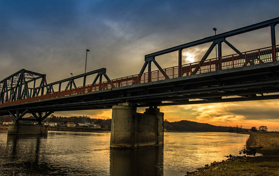 Foto: Oderbrücke im Abendlicht