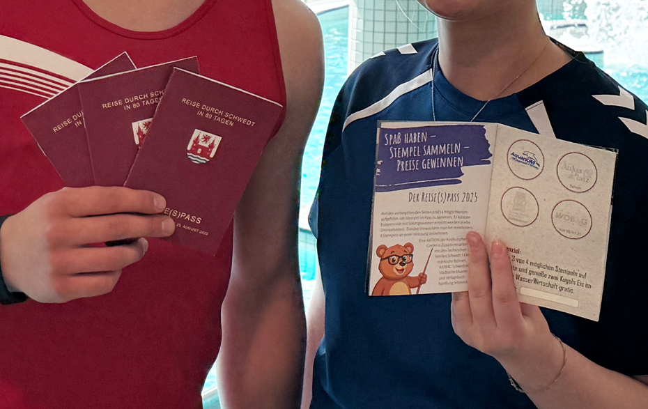 Foto: Der Reisepass wird von außen und innen gezeigt. Foto: Der Reisepass wird von außen und innen gezeigt.