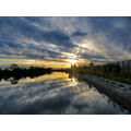 Foto vom 26. Oktober 2012: interessante Wolkenspiegelung auf dem Kanal vor Ufersilhouette