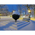 Foto vom 10. Dezember 2012: abendliche Stadt im Schnee