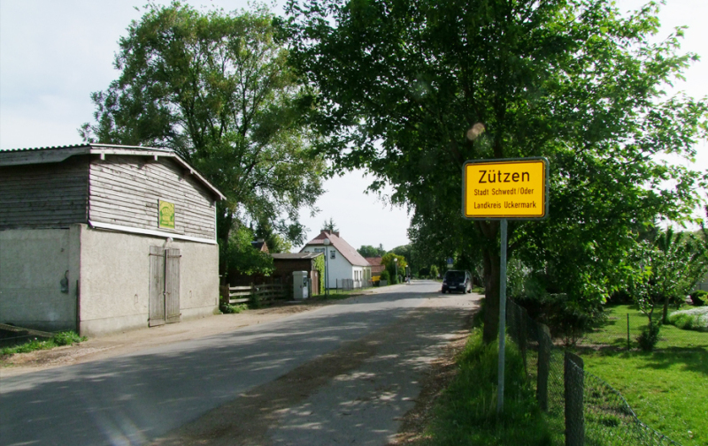 Foto: Ortsschild Zützen Foto: Ortsschild Zützen