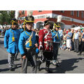 Foto: Dragoner in blauer und roter Uniform