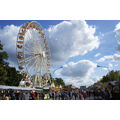 Foto vom 26. September 2015: Volksfest auf der Lindenallee mit Riesenrad