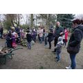 Foto: Gäste im Biologischen Schulgarten