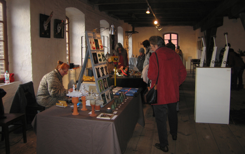 Foto: Ständer der Kunstler im Tabakspeicher